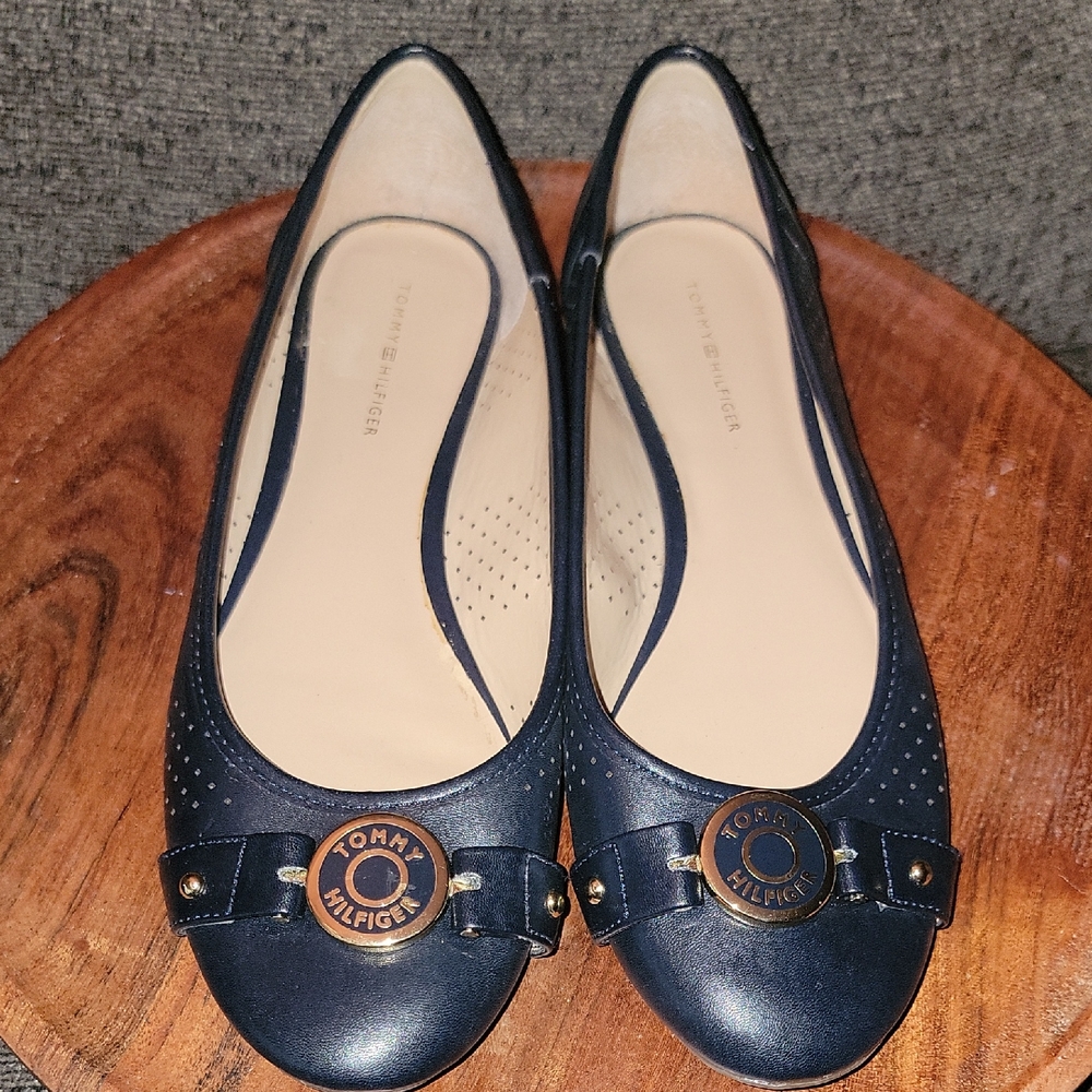 Tommy Hilfiger Women's Navy Ballet Flats